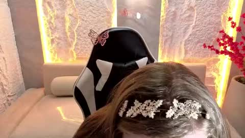 Snapshot of carla_tp chatting on 10.31.25 Carla online show from 10.31.25