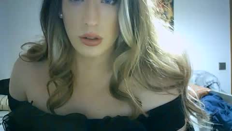 Snapshot of carlasucker chatting on 02.18.25 carlasucker online show from 02.18.25