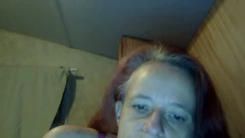 Snapshot of carleeswoman08 chatting on 02.06.25 carleeswoman08 online show from 02.06.25