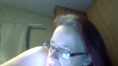 Snapshot of carleeswoman08 chatting on 03.18.26 carleeswoman08 online show from 03.18.26