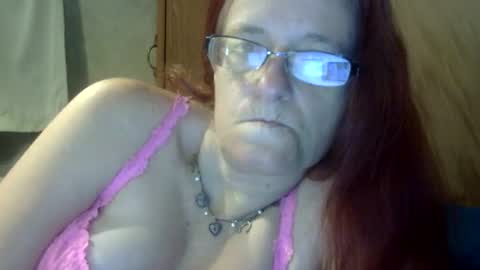 Snapshot of carleeswoman08 chatting on 04.01.26 carleeswoman08 online show from 04.01.26