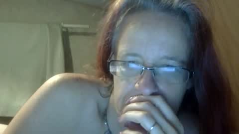 Snapshot of carleeswoman08 chatting on 04.28.26 carleeswoman08 online show from 04.28.26
