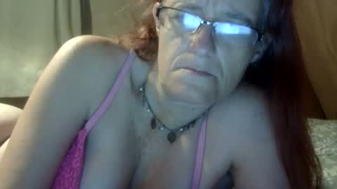 Snapshot of carleeswoman08 chatting on 04.29.26 carleeswoman08 online show from 04.29.26