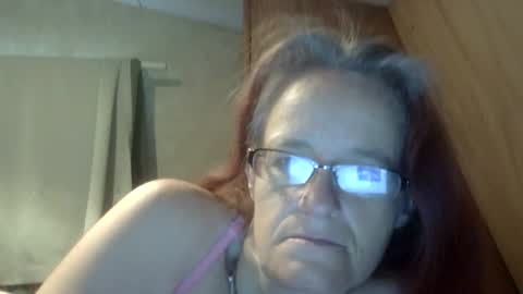 Snapshot of carleeswoman08 chatting on 05.11.26 carleeswoman08 online show from 05.11.26