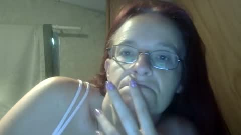 Snapshot of carleeswoman08 chatting on 06.26.26 carleeswoman08 online show from 06.26.26