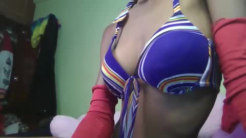 Snapshot of carlex_ chatting on 10.27.25 carlex_ online show from 10.27.25