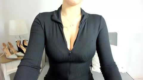 Carli online show from 10.02.25
