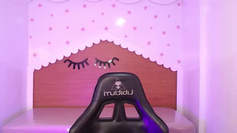 CARLYE   online show from 10.15.25