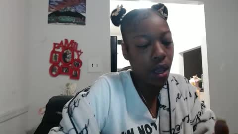 Snapshot of carliecreams chatting on 02.28.26 Carlie online show from 02.28.26