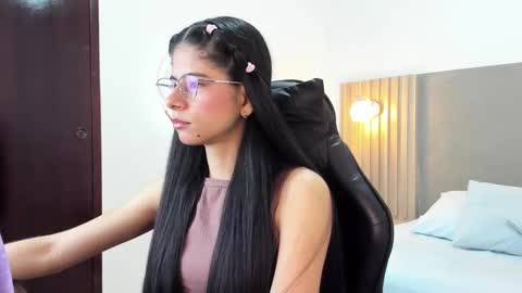 C A R L I N A online show from 09.11.25