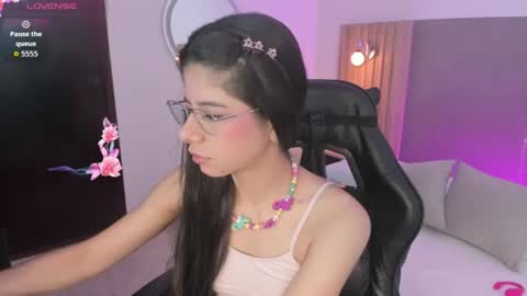 Snapshot of carlina_15 chatting on 06.17.26 C A R L I N A online show from 06.17.26