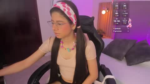 Snapshot of carlina_15 chatting on 07.18.26 C A R L I N A online show from 07.18.26