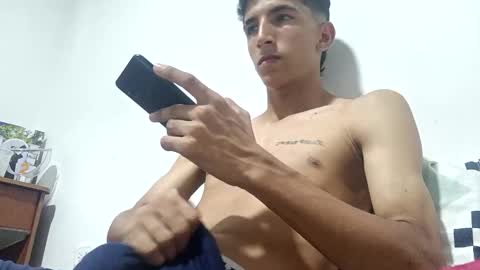 Snapshot of carlos682090 chatting on 10.19.25 carlos682090 online show from 10.19.25