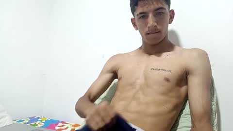 Snapshot of carlos682090 chatting on 10.20.25 carlos682090 online show from 10.20.25