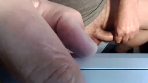 Snapshot of carlos770193 chatting on 04.10.26 carlos770193 online show from 04.10.26