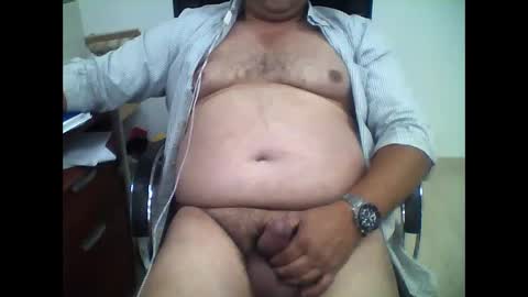 Snapshot of carlos8711 chatting on 09.28.25 carlos8711 online show from 09.28.25