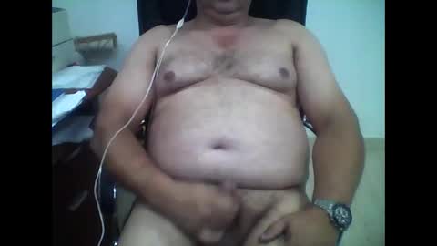 Snapshot of carlos8711 chatting on 11.01.25 carlos8711 online show from 11.01.25