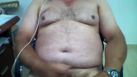 Snapshot of carlos8711 chatting on 07.19.26 carlos8711 online show from 07.19.26