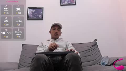 Snapshot of carlos_alber12 chatting on 03.06.25 carlos_alber12 online show from 03.06.25