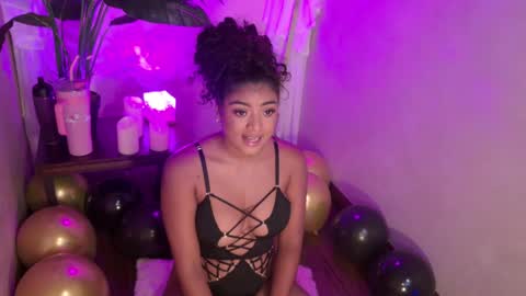 Snapshot of carly_monroe_ chatting on 10.01.25 Carly Monroe online show from 10.01.25