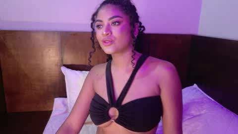 Snapshot of carly_monroe_ chatting on 10.24.25 Carly Monroe online show from 10.24.25