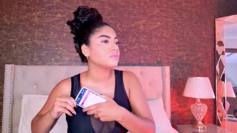 Snapshot of carly_monroe_ chatting on 11.11.25 Carly Monroe online show from 11.11.25