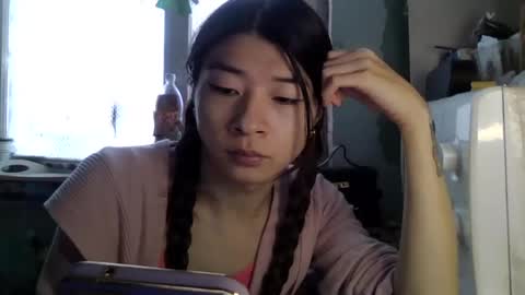 CarlyJoy online show from 02.10.25