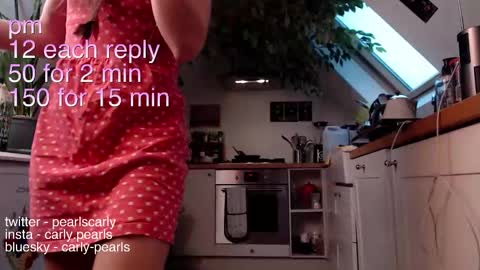 Carly Pearls online show from 02.09.25