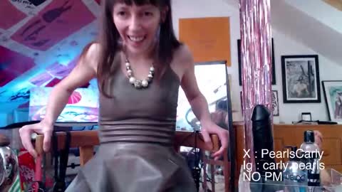 Carly Pearls online show from 02.13.26