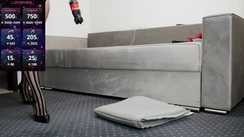 Snapshot of carmela_fox chatting on 01.29.25 Carmela online show from 01.29.25