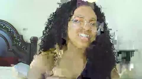 Snapshot of carmellovekisses chatting on 04.12.26 CARAMEL xoxo online show from 04.12.26