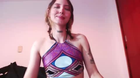 Snapshot of carmennrusso chatting on 02.13.25 carmennrusso online show from 02.13.25