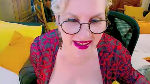 Snapshot of carmenrossi chatting on 05.25.26 Carmen online show from 05.25.26