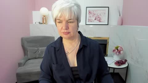 Snapshot of carmensoft chatting on 12.16.24 Carmen online show from 12.16.24