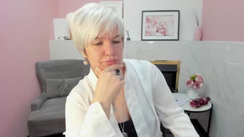 Snapshot of carmensoft chatting on 12.16.24 Carmen online show from 12.16.24