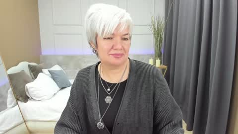 Snapshot of carmensoft chatting on 12.22.24 Carmen online show from 12.22.24