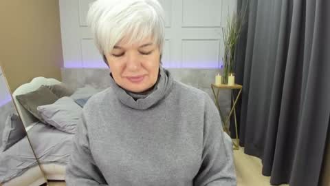 Snapshot of carmensoft chatting on 12.28.24 Carmen online show from 12.28.24