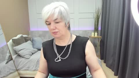 Snapshot of carmensoft chatting on 01.11.25 Carmen online show from 01.11.25