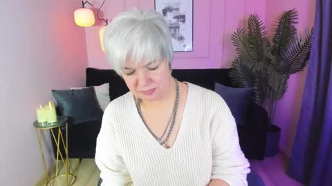 Snapshot of carmensoft chatting on 02.12.25 Carmen online show from 02.12.25
