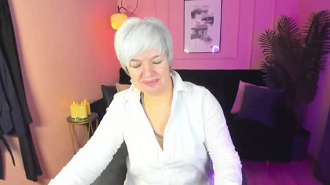 Snapshot of carmensoft chatting on 02.22.25 Carmen online show from 02.22.25