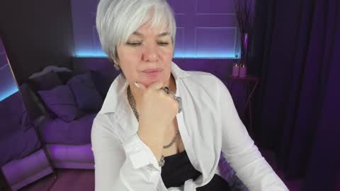 Snapshot of carmensoft chatting on 02.23.25 Carmen online show from 02.23.25