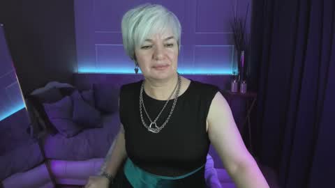 Snapshot of carmensoft chatting on 02.24.25 Carmen online show from 02.24.25