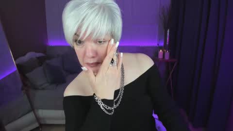 Snapshot of carmensoft chatting on 03.11.25 Carmen online show from 03.11.25