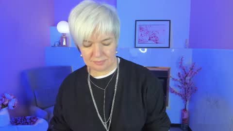 Snapshot of carmensoft chatting on 09.23.25 Carmen online show from 09.23.25