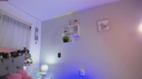 caro_sanchezz online show from 11.19.25