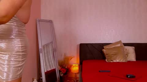 CaroJhones online show from 02.20.26