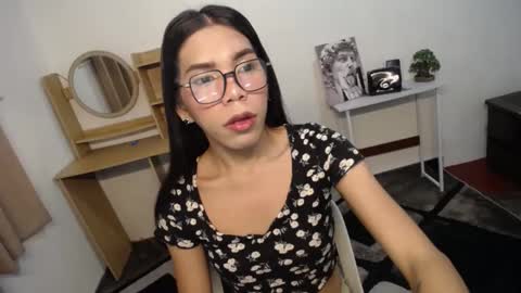 Snapshot of carol_linaxxx chatting on 12.19.24 Carolina online show from 12.19.24