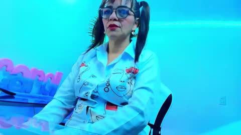 Snapshot of carol_miss2 chatting on 10.01.25 CAROL online show from 10.01.25