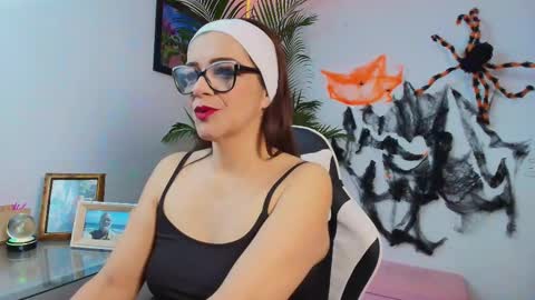 Snapshot of carol_miss2 chatting on 10.21.25 CAROL online show from 10.21.25