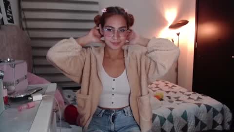 Snapshot of carolayn12 chatting on 12.06.24 Carolayn online show from 12.06.24